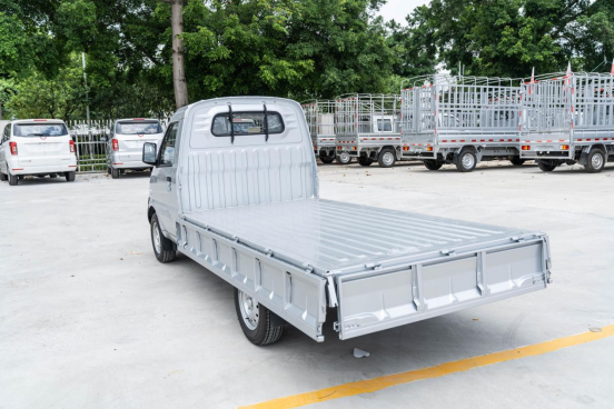 4万出头买了辆致富车，轴距3.05米，油耗6个多，值不值？