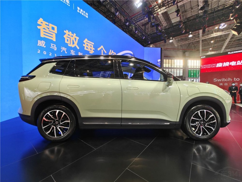 2021上海车展：配无人自主泊车系统，威马W6实拍
