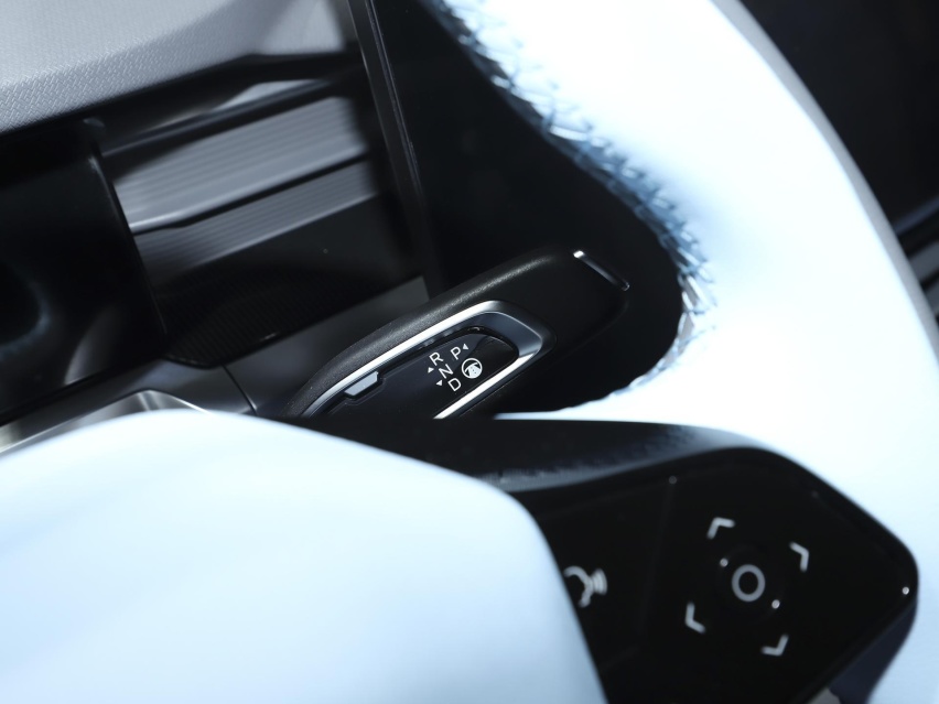 纯电动轿跑SUV 吉利睿蓝7有望6月份上市 支持换电