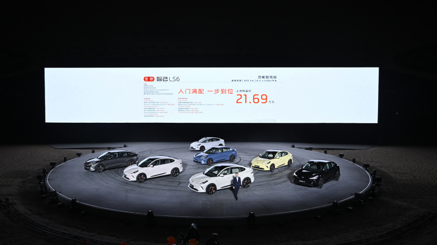 LS6上市21.69万起，智己有自己的格局和灵活