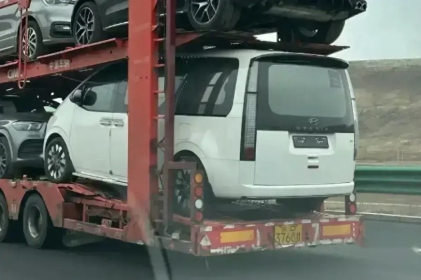 现代汽车Staria Elite车型发布，配11个座椅