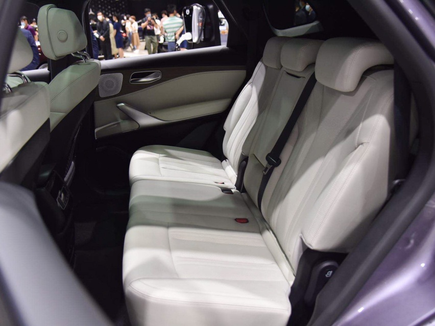 自主合资神仙打架！奶爸首选6/7座SUV 这一类要怎么选？
