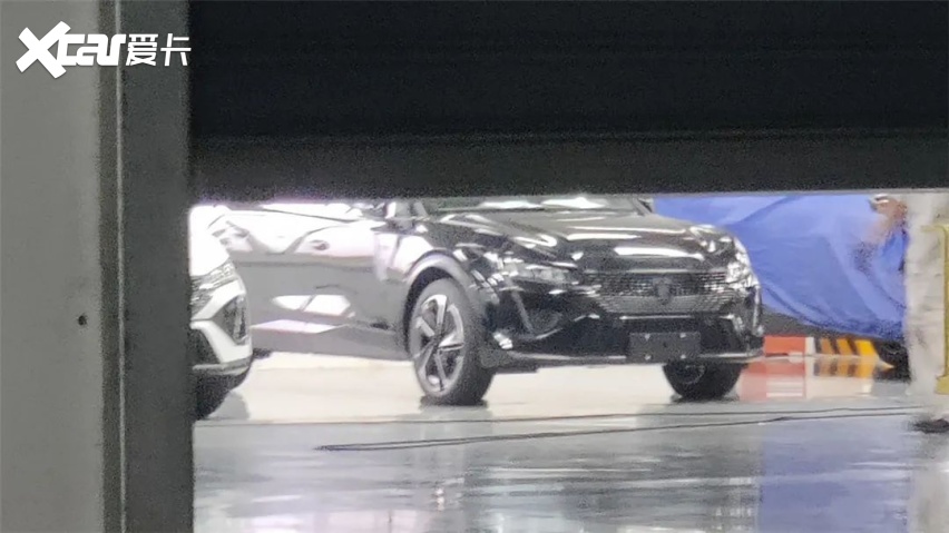 疑似东风标致408X谍照曝光、全新奥迪A4L将新增1.5T发动机…