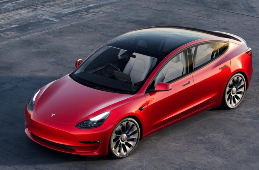 前脸大改！年内发布，特斯拉新款Model 3实车谍照曝光