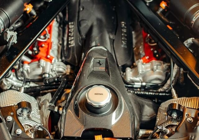 法拉利 SF90 Stradale 斩获红点设计大奖最高荣誉
