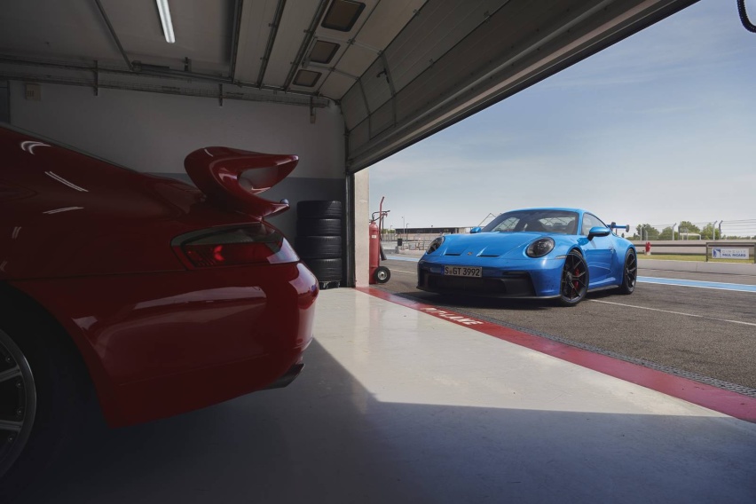 手动挡才是王道，逾7成买家宁愿慢半秒也选手动版911 GT3