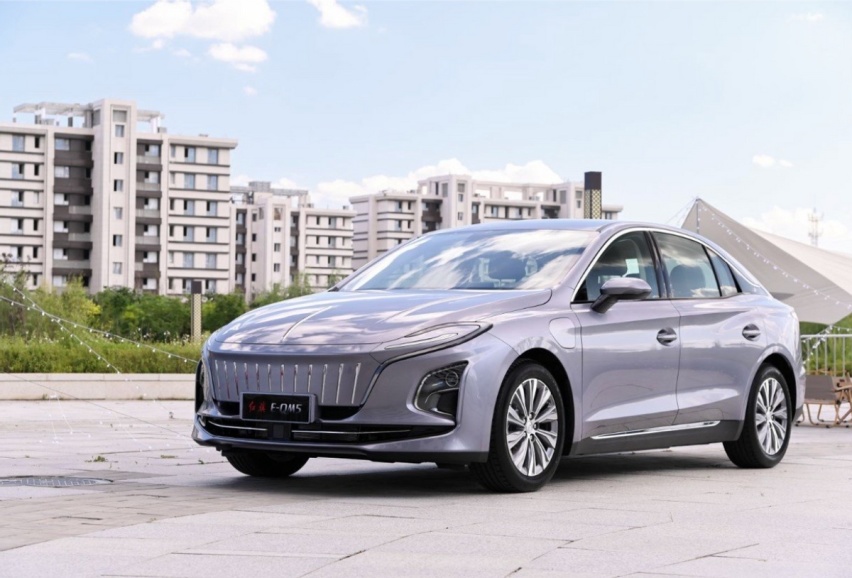 一汽红旗E-QM5 560KM PLUS正式上市，售价19.98万元
