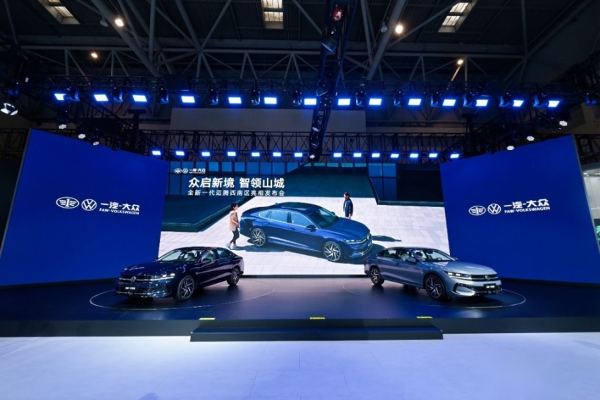 零百加速仅3.7秒，极狐阿尔法S5能否“跑”过竞品？