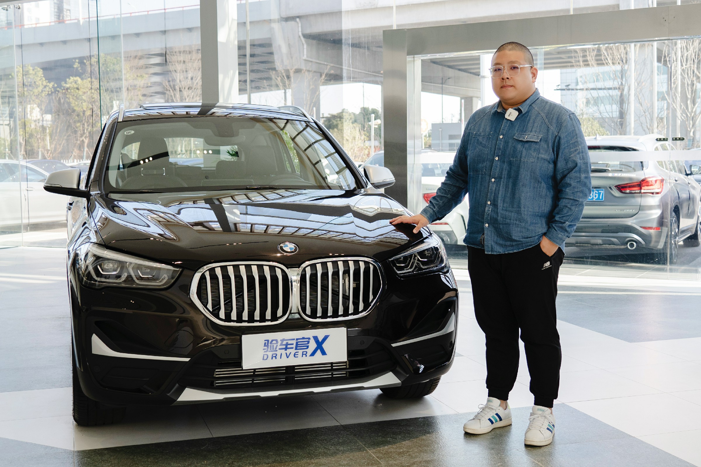 N(chung)¸ 25fغASUV RX1Ī