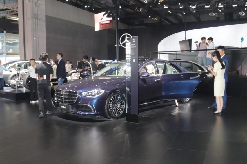 2.0T+电机组合 奔驰S450eL亮相上海车展