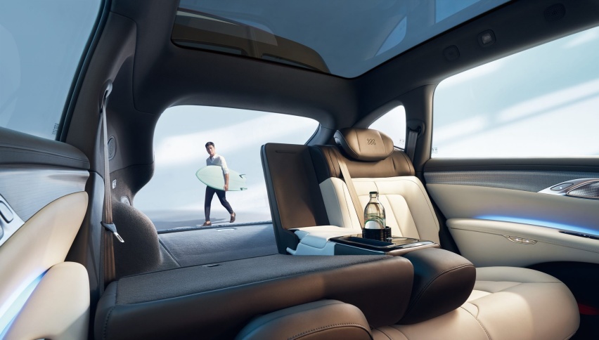 全新车型智己LS7 Urban Fit上市，28.98万元起