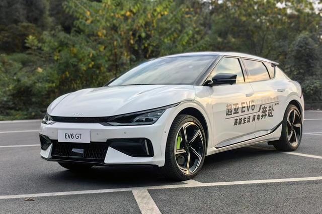 浅试起亚EV6，28.28万起售，GT版适合驾控玩家