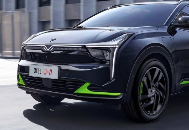 2023款哪吒U-II正式上市，外观优化 ，售16.18万元起