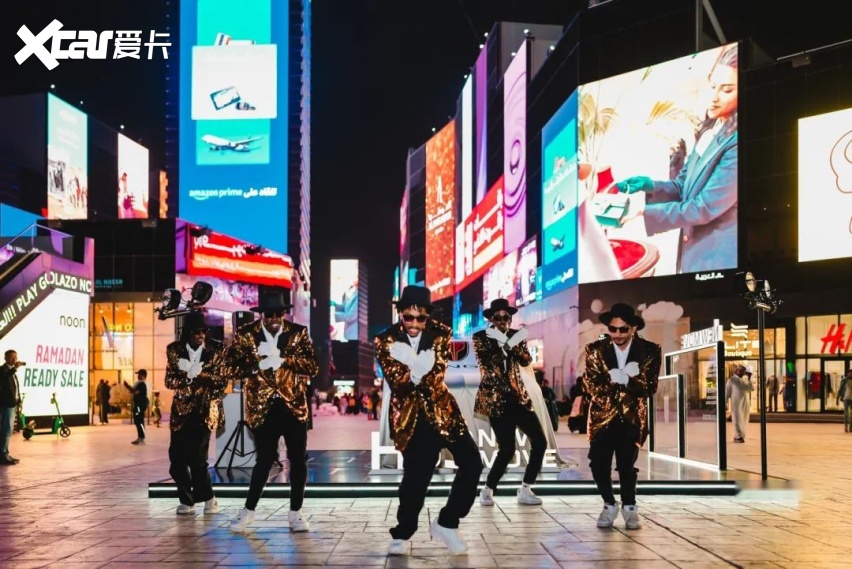 红旗HS3点亮利雅得Boulevard City  正式开启中东预售