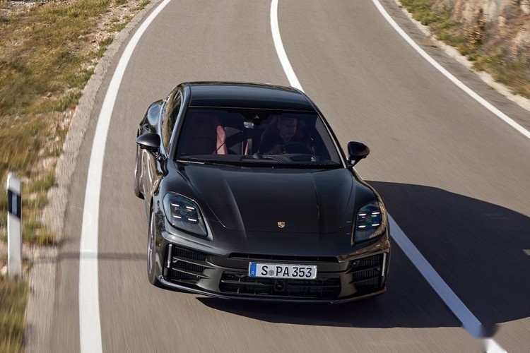 第3代保时捷Panamera：为数不多“真的值100万”的车子！