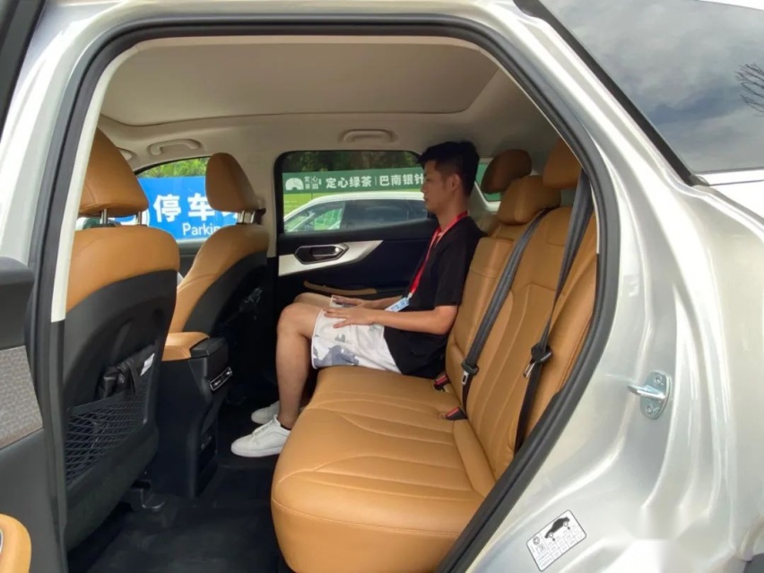 试BEIJING-X7，强劲性能覆盖全速段，科技安全保障驾控