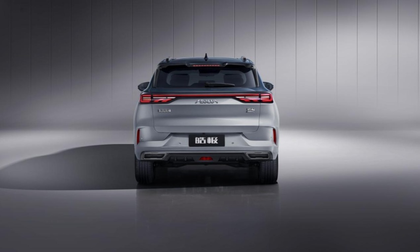 13万级就有轴距2825mm的大空间混动SUV?东风风神皓极超值到吓人