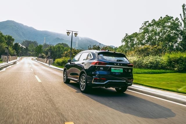 开完了领克05 PHEV，再开拿铁DHT-PHEV，发现了吉利和长城的