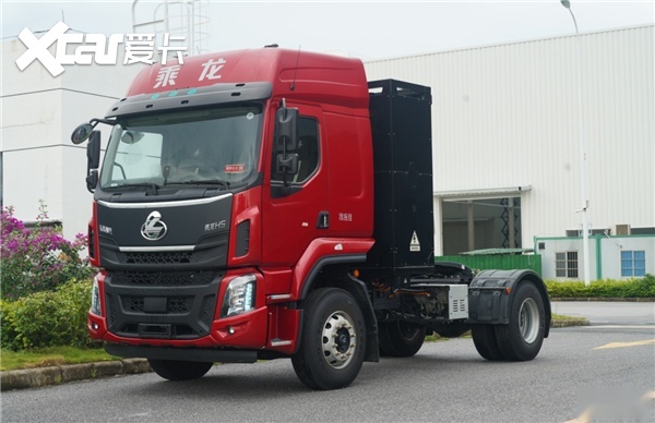 动力足,能耗低,乘龙h5新能源牵引车港口运输显神通