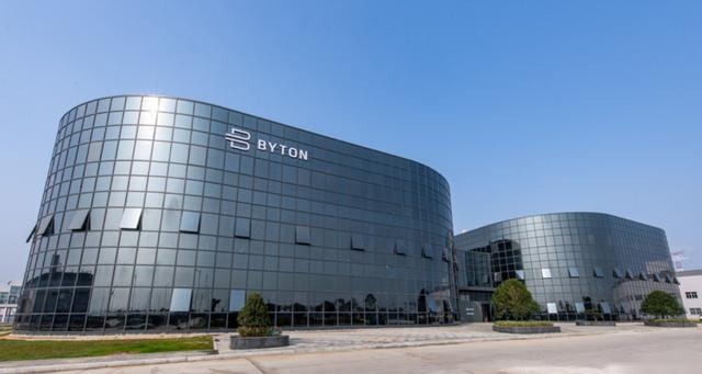 Nice车圈日报|全新奔驰GLA SUV正式下线，2021年日内瓦车展将取消