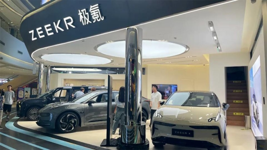 雷军余承东李斌推动，汽车不降价新联盟，暗中成型？