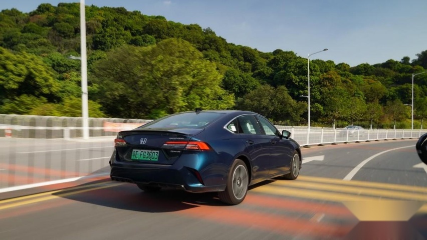 汉DM-i和英仕派e:PHEV，谁才是20万元中型插混轿车之王？