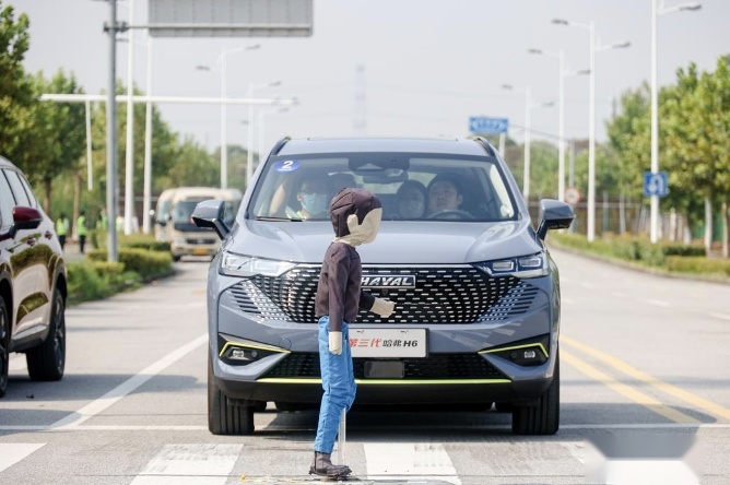第三代哈弗H6仿真道路实测 中汽研专家见证六科全优表现！