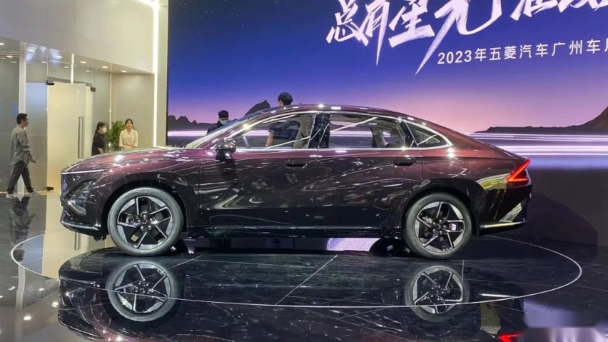 快评五菱星光：入门价仅9万元出头，秦PLUS有压力