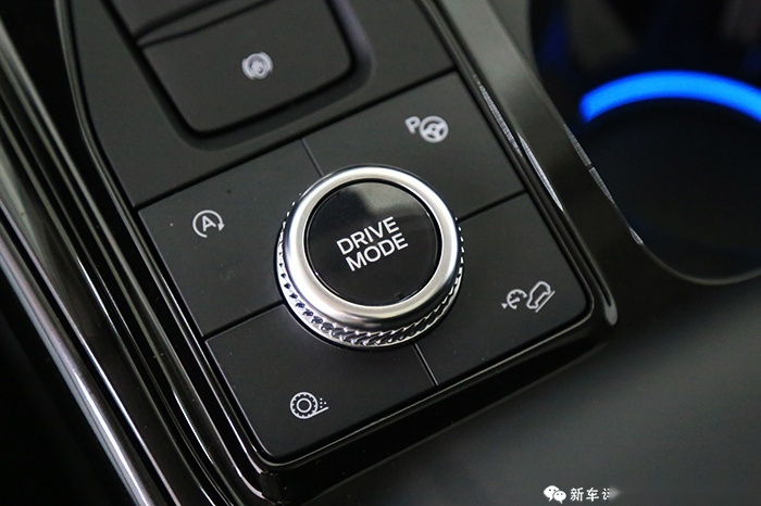全新探险者实拍：30多万的纵置后驱中大型SUV，还有谁？