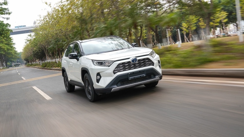 真正的价值总是在看不见的地方！实拍解析丰田RAV4荣放