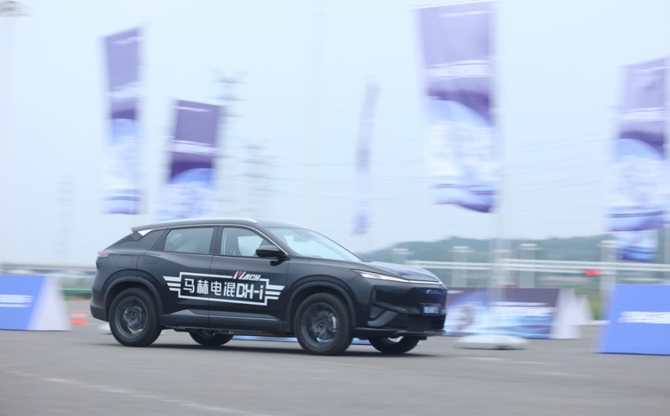 荣获“中国心”2023十佳发动机及混动系统的马赫电混DH-i实至名归