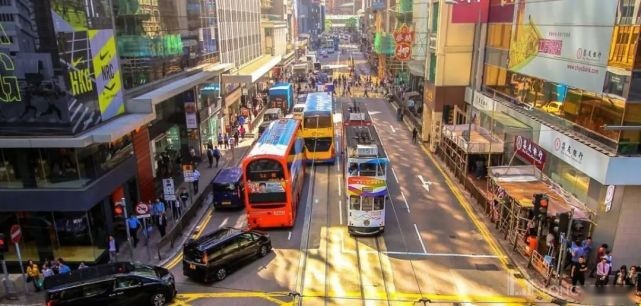 蔚来港股上市：地缘风险与用户资本论