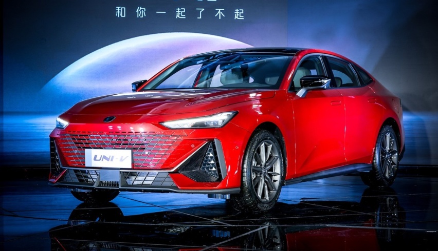 升降尾翼、赛道模式，长安UNI-V真·运动轿跑来了