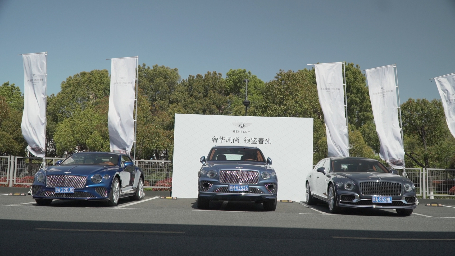 �e��ԇ�{���������A��