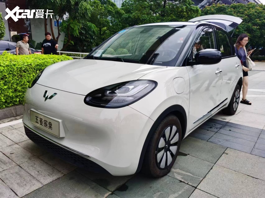 五菱缤果试驾:8万元的纯电小车,开出了又快又稳