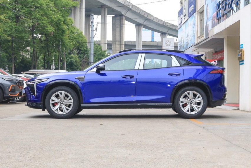 奔腾B70S真的是换标马自达CX-4吗？三大件对比合资车