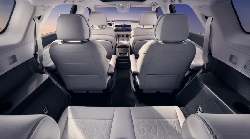 腾势N8正式发布 中型SUV 对标理想L8就看价格