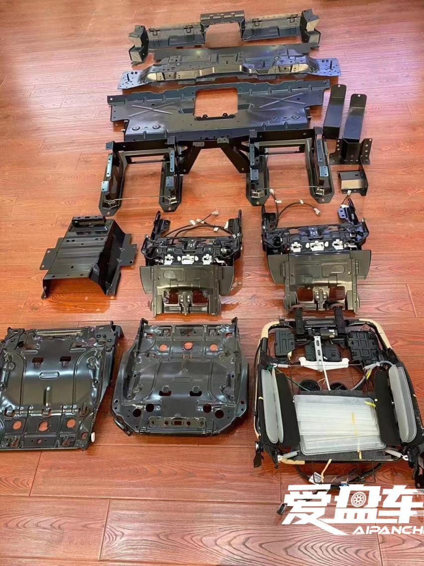 奔驰gls450改装迈巴赫4座价格要多少钱，爱盘车教你玩转奔驰GLS