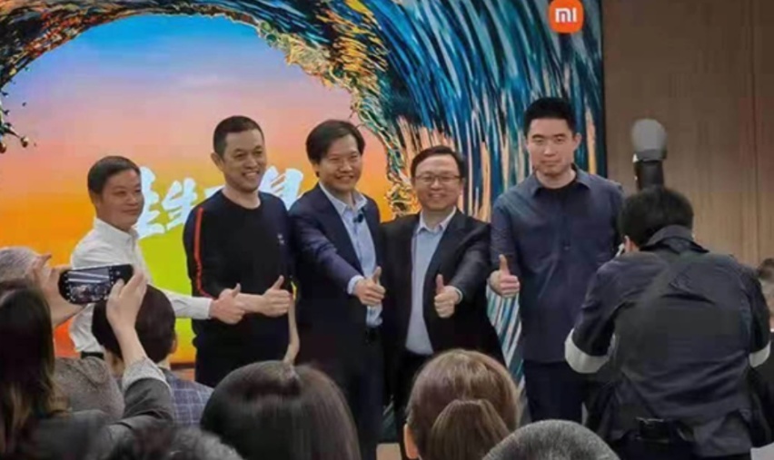 官号下场了！大嘴和小鹏嘴仗升级，AEB背后不得不说的那些事