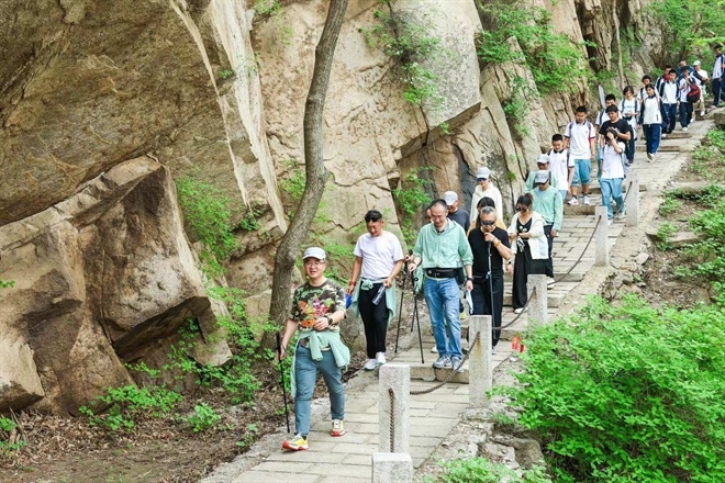 登顶京西“小黄山”，一汽-大众“探山揽岳”引领高阶趣味！