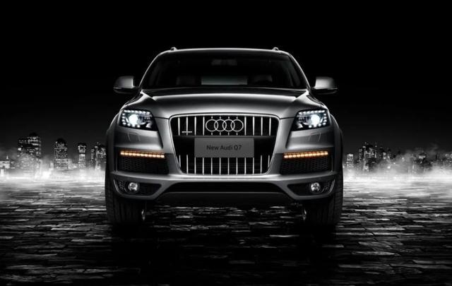 3.0T+48V+轴距3米，还有全系7座，这才是真奥迪Q7