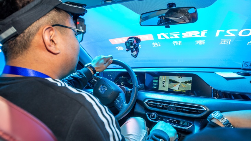 试驾2021款逸动PLUS，540°高清全景影像上演真香警告