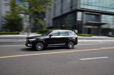 如何选购豪华SUV？玩赛车的朋友告诉我，沃尔沃XC90就是答案