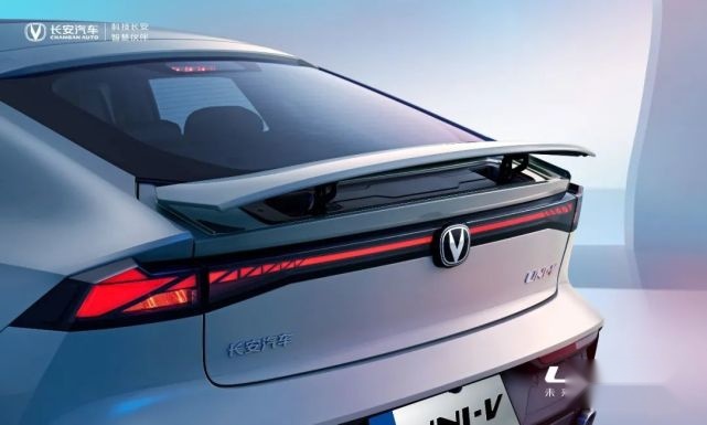 特斯拉凑出了SEXY CAR，长安用UNI-V正式完成“KTV”组合