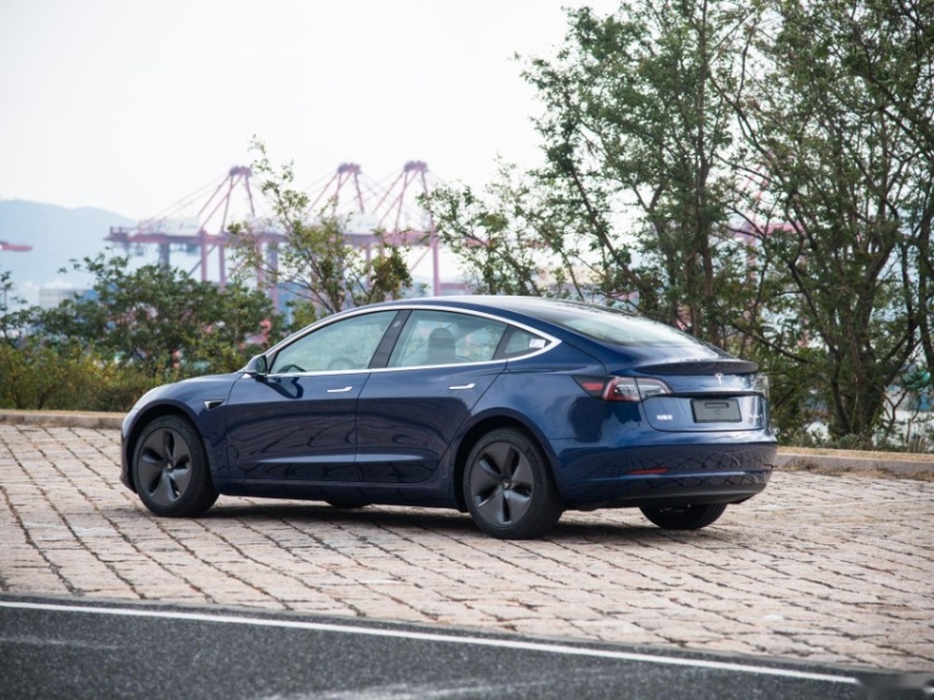 优化续航/加速，明年交付，特斯拉Model 3高性能全驱版