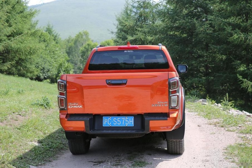 试驾江西五十铃D-MAX V-CROSS 靠实力说话