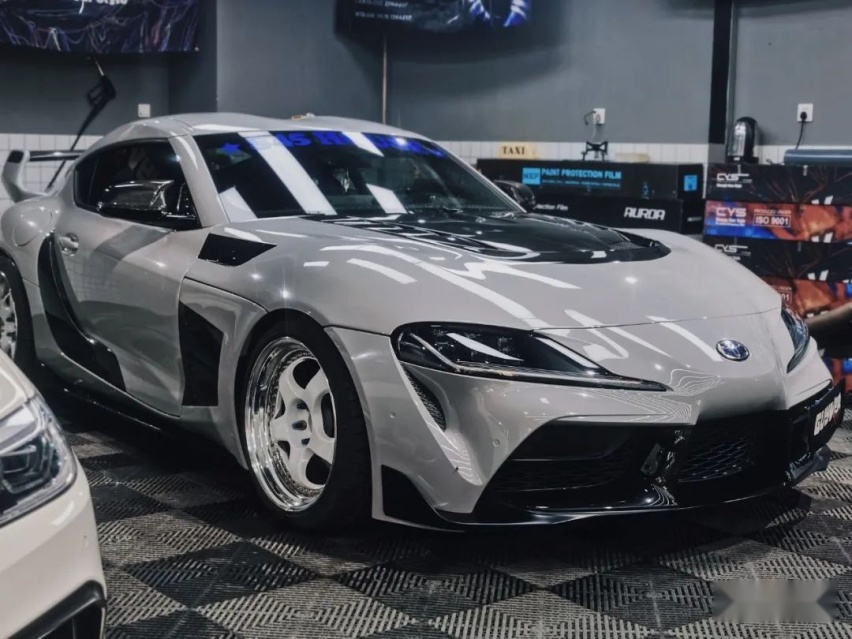 满是碳纤维件的丰田Supra，为了一套轮毂而舍去Endless刹车