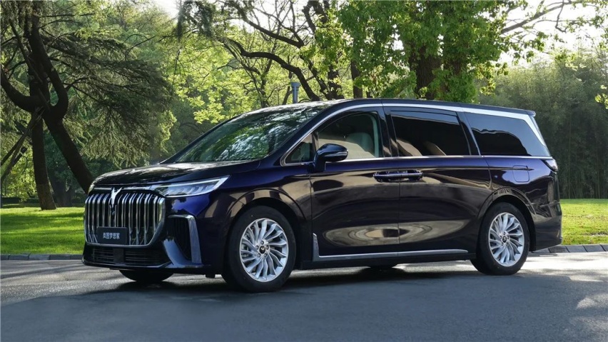 上汽大通MAXUS G90上市，岚图梦想家下线…丨今日车闻