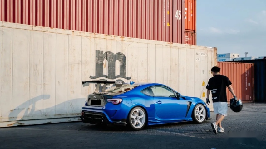 改装清单远超18cm的斯巴鲁BRZ，试遍OHLINS、ARAGOSTA