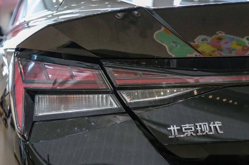 十万级家轿怎么选？伊兰特值不值得入手？